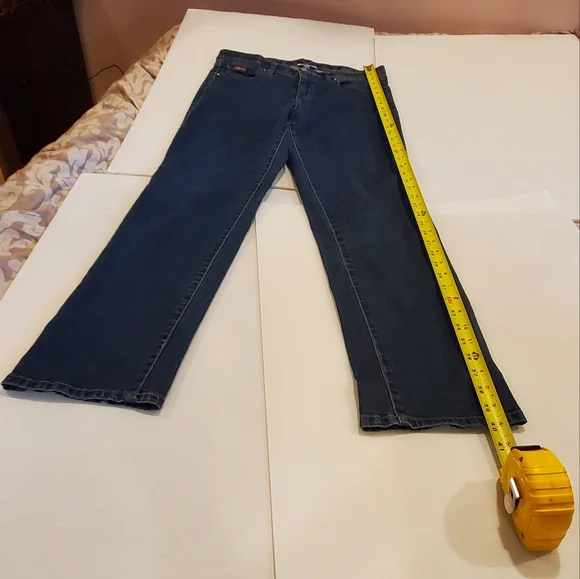 JM Collection Comfort Stretch Waist Straight leg Jeans size 8 - Picture 10 of 16